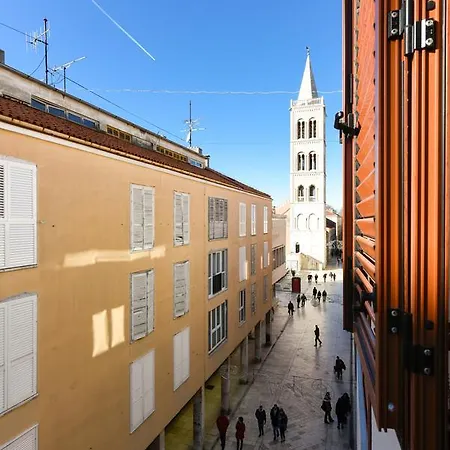 Deluxe Santa Lucia *